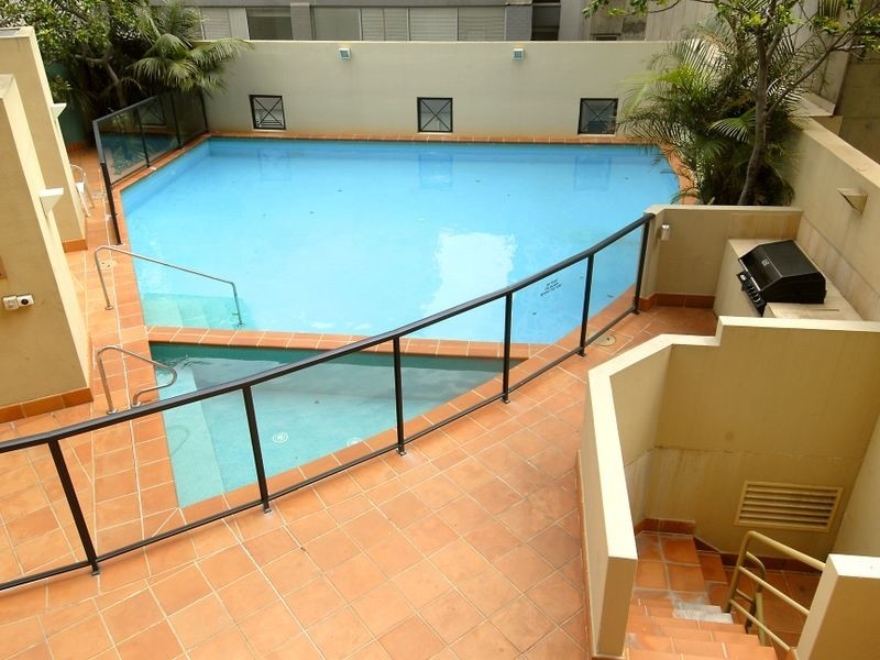 1702/5 Hosking Place, Sydney NSW 2000