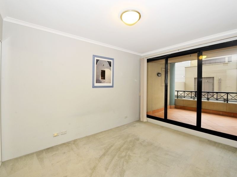 1702/5 Hosking Place, Sydney NSW 2000