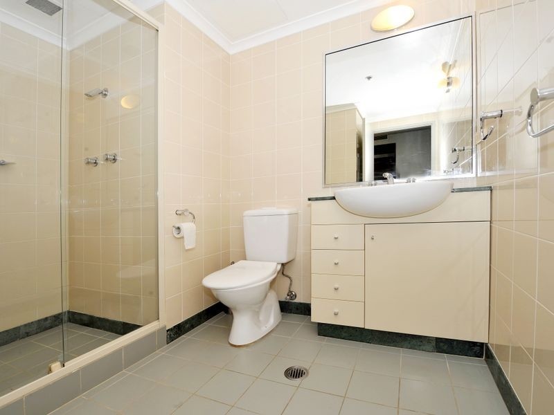 1702/5 Hosking Place, Sydney NSW 2000