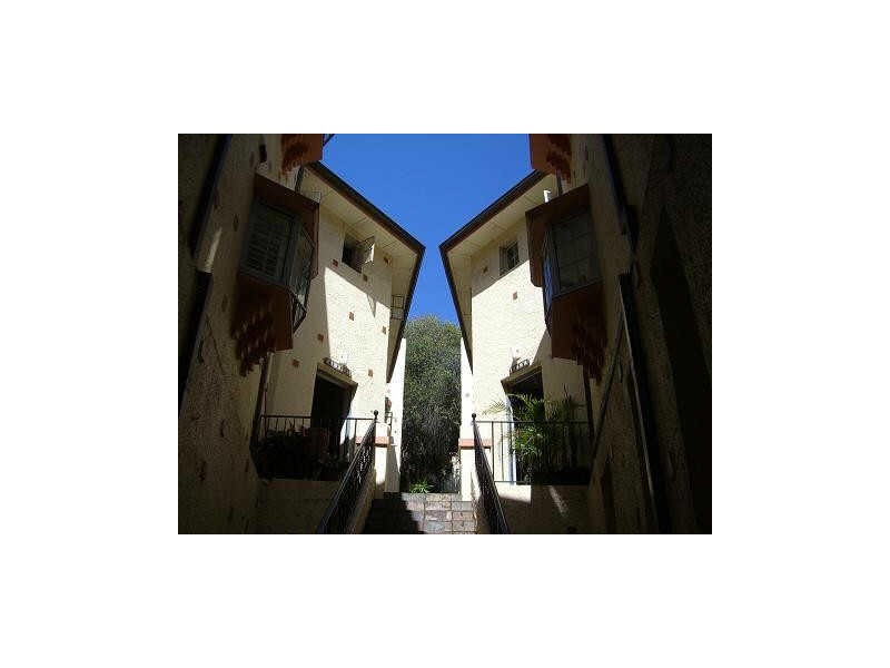 8/64 Sir Thomas Mitchell Road, Bondi NSW 2026