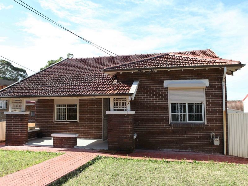 15 Fairmount Street, Lakemba NSW 2195