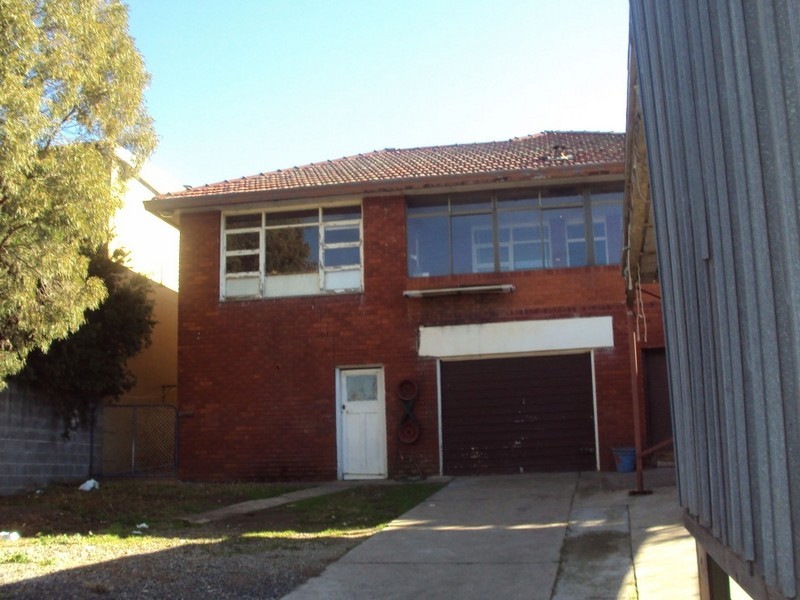 183 Waterloo Rd, Greenacre NSW 2190