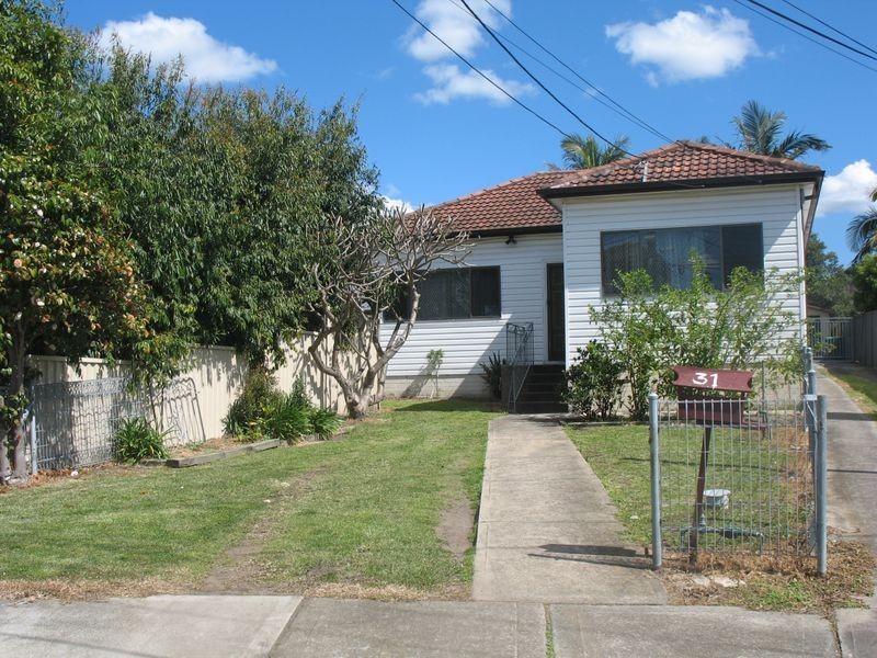31 Bower Street, Roselands NSW 2196