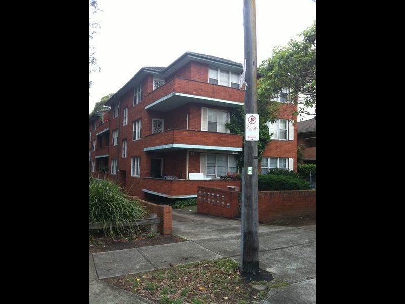 8/23 Fairmount St, Lakemba NSW 2195