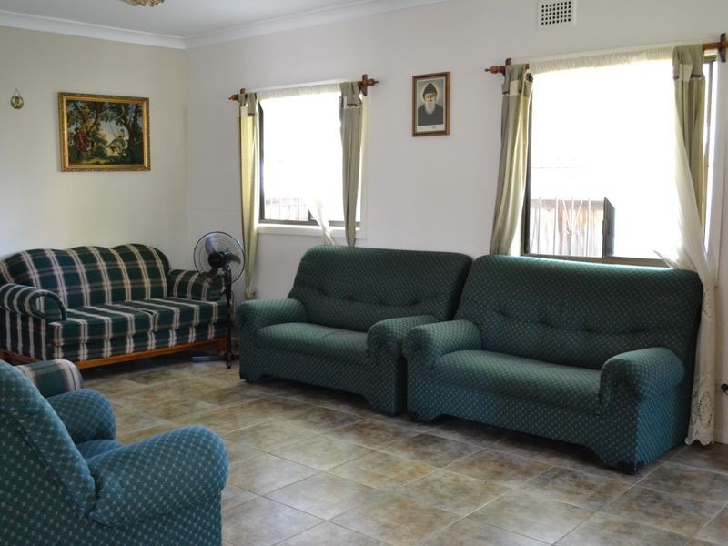 3 Banksia Road, Greenacre NSW 2190