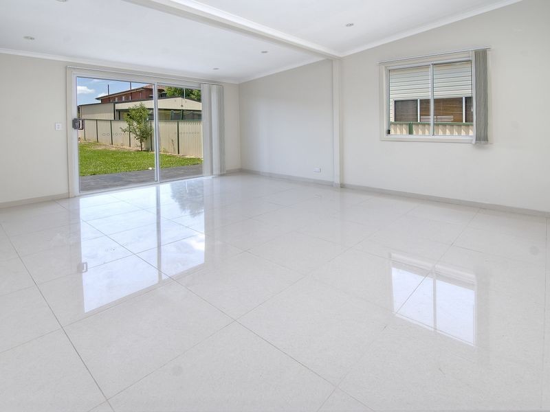 14 Flora Street, Roselands NSW 2196