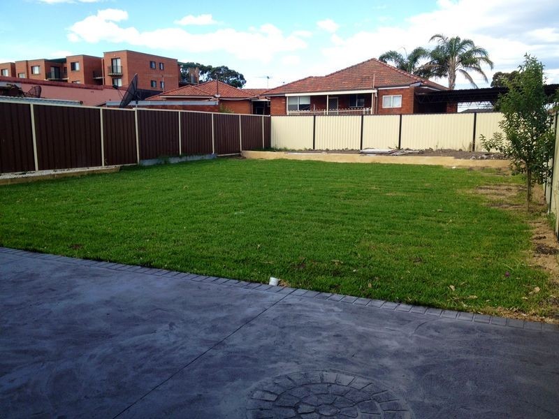 14 Flora Street, Roselands NSW 2196