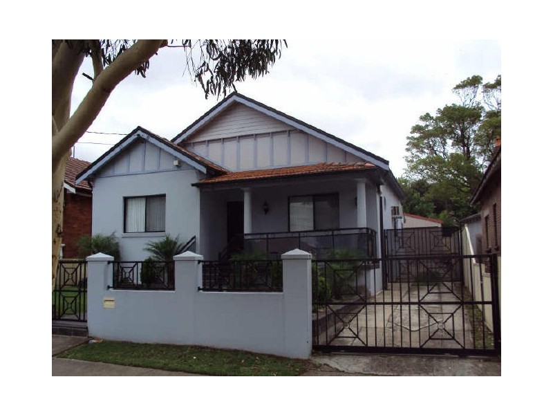 81 Dennis Street, Lakemba NSW 2195
