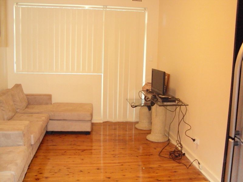 4/34 Flora Street, Roselands NSW 2196