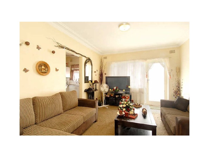 8/20 Benaroon Road, Lakemba NSW 2195