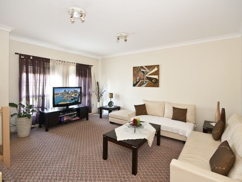 2/24 Nicoll Street, Roselands NSW 2196