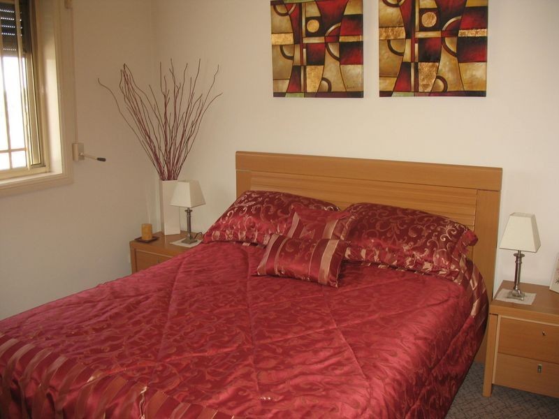 2/24 Nicoll Street, Roselands NSW 2196