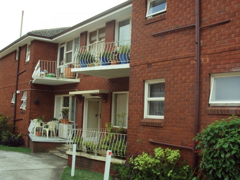 4/13 Phillip Street, Roselands NSW 2196