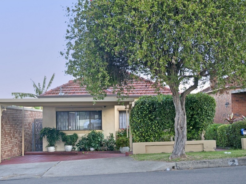 2 Grace Avenue, Lakemba NSW 2195