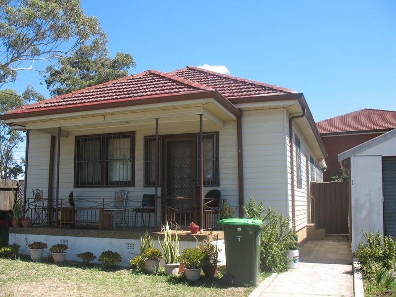 1 Lonard Avenue, Wiley Park NSW 2195