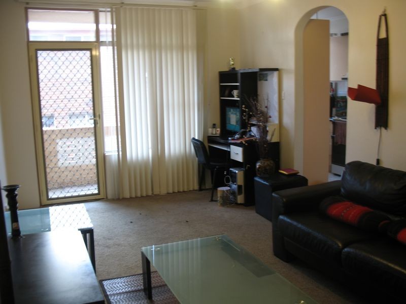 10/25-27 Phillip Street, Roselands NSW 2196