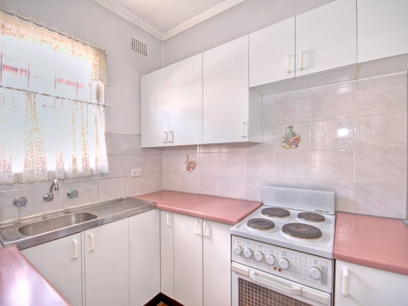 9/13 Phillip Street, Roselands NSW 2196