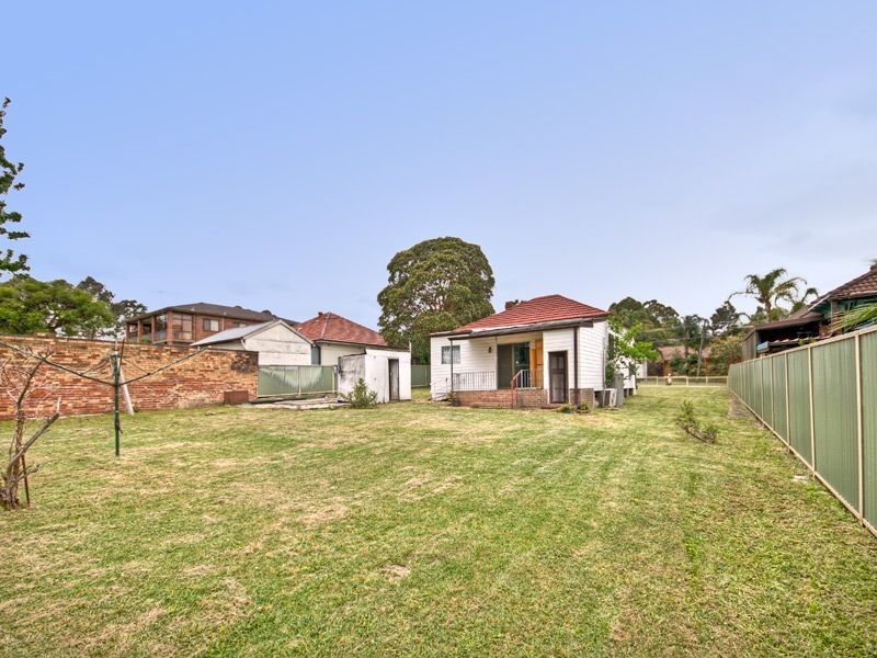 23 Chiswick Road, Greenacre NSW 2190