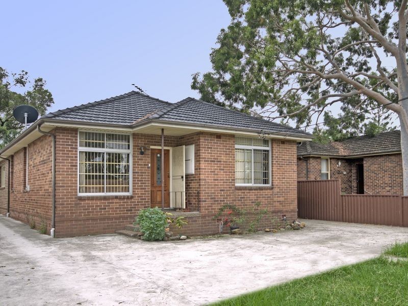 4 Carlton Parade, Punchbowl NSW 2196