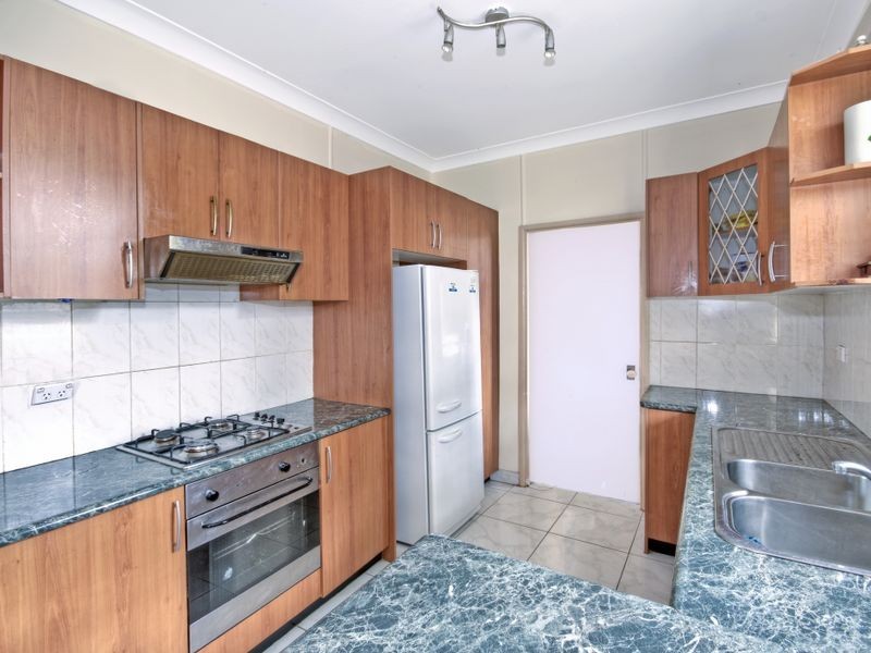4 Carlton Parade, Punchbowl NSW 2196