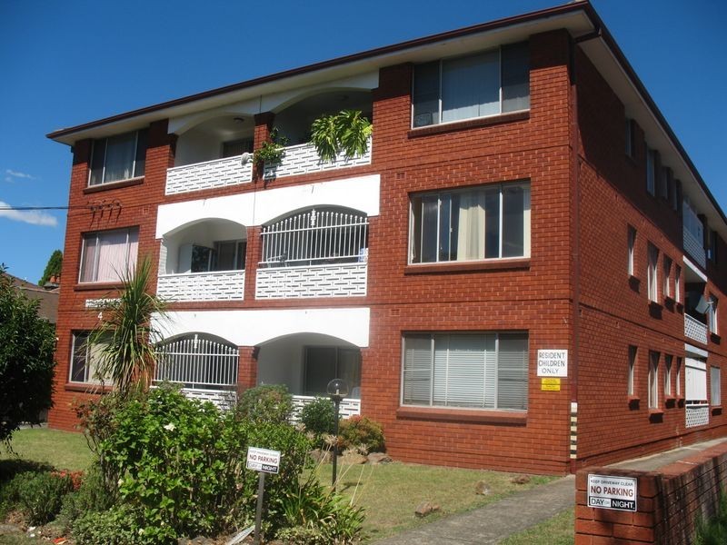 10/4 Garrong Road, Lakemba NSW 2195