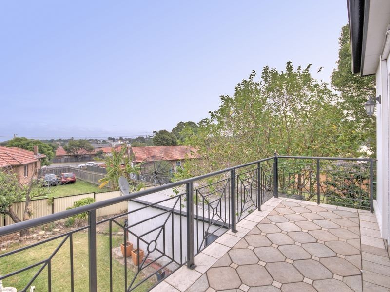 15 Stoddart Street, Roselands NSW 2196