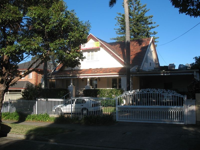 6 Yerrick Road, Lakemba NSW 2195