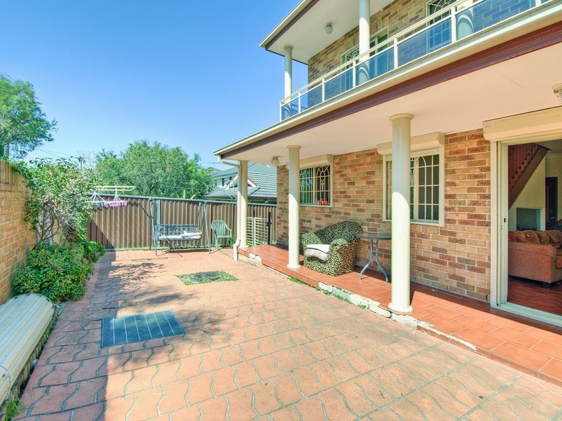 1/128 Wangee Road, Greenacre NSW 2190