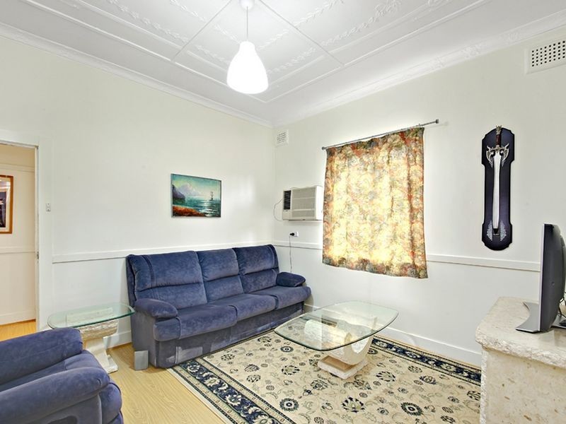 6 Faux Street, Wiley Park NSW 2195