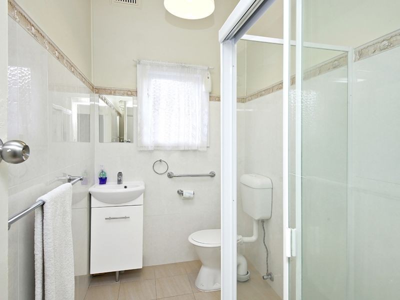 6 Faux Street, Wiley Park NSW 2195