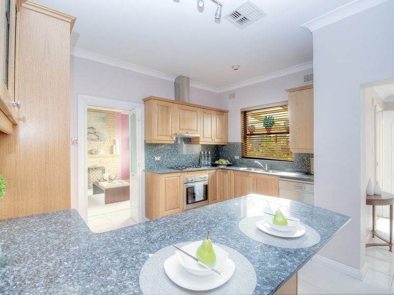 18 Linden Avenue, Punchbowl NSW 2196