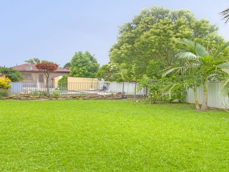 194 Wangee Road, Greenacre NSW 2190
