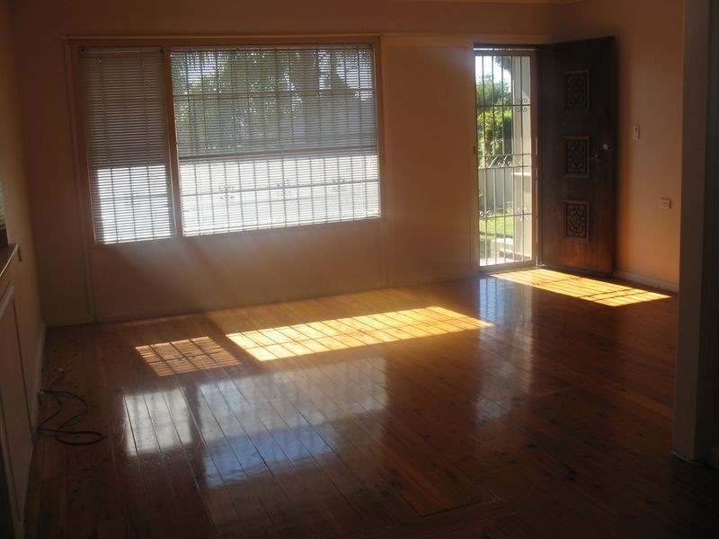 22 Bare Avenue, Lurnea NSW 2170