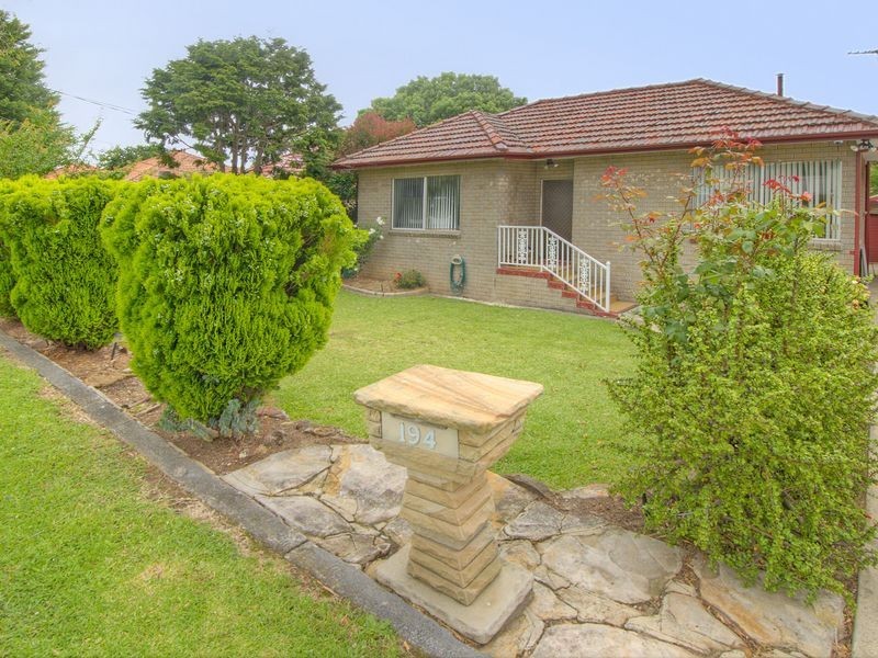 194 Wangee Road, Greenacre NSW 2190