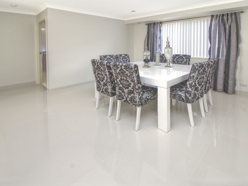 4 Golspie Close, Prestons NSW 2170