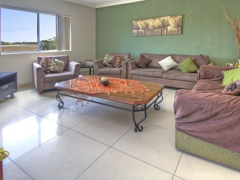 12/139 Waterloo Road, Greenacre NSW 2190