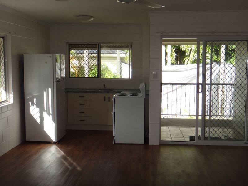 8/171 Hoare Street, Manunda QLD 4870
