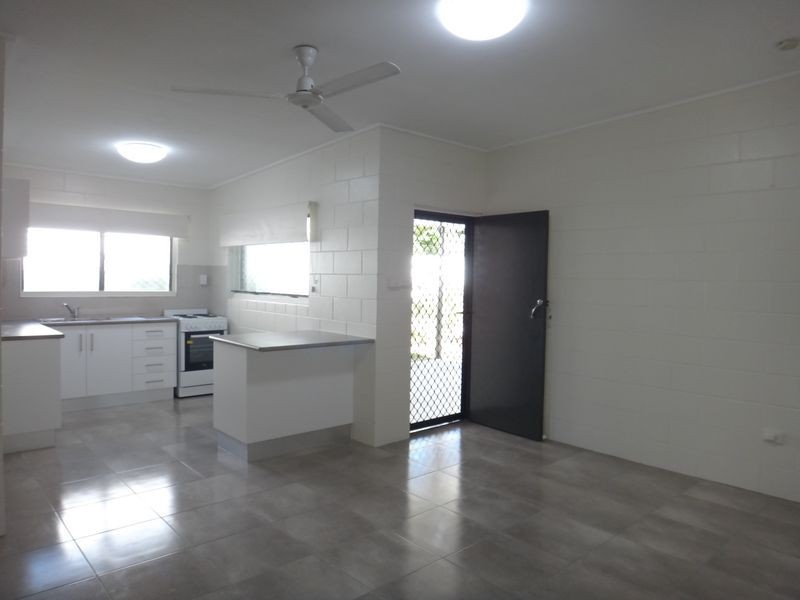2/14 Mazlin Street, Edge Hill QLD 4870