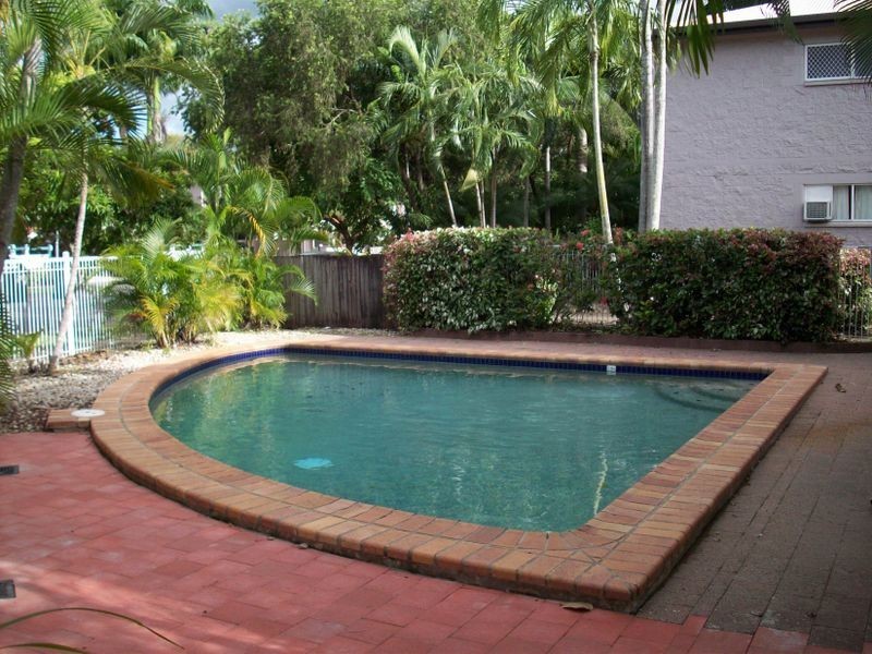 8/23 Springfield Crescent, Manoora QLD 4870