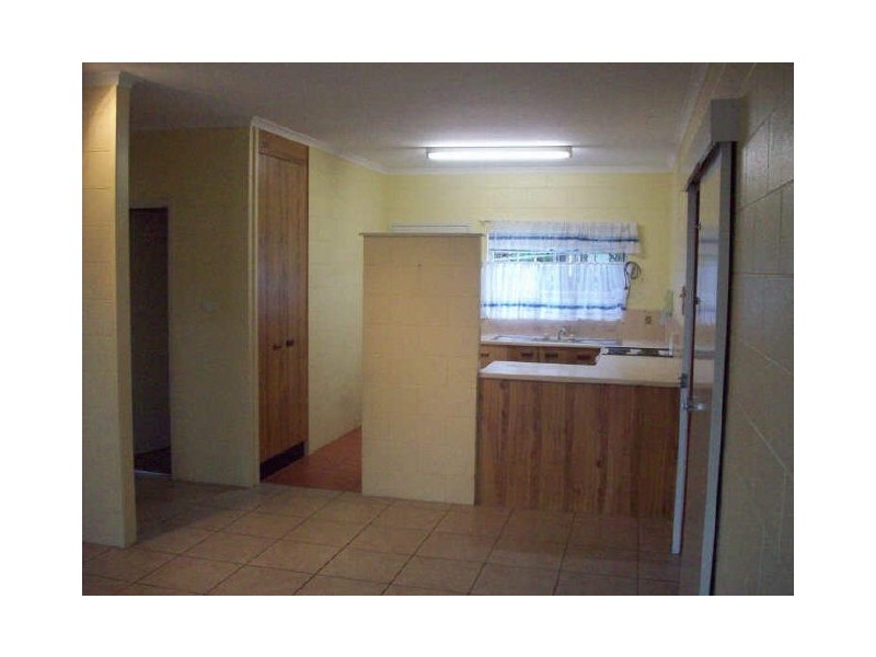 1/52 Alberta Drive, Woree QLD 4868