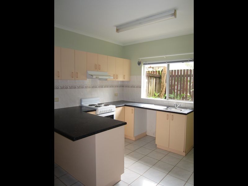 3/32 Short Street, Redlynch QLD 4870