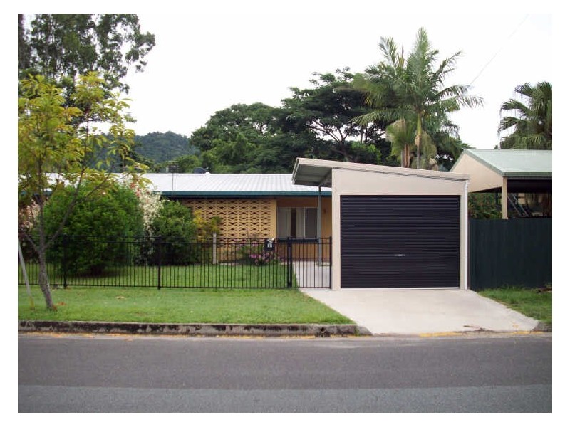 8B Richardson Street, Edge Hill QLD 4870