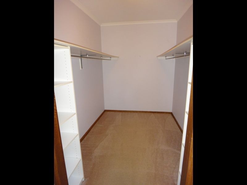 11 Jadana Close, Mooroobool QLD 4870