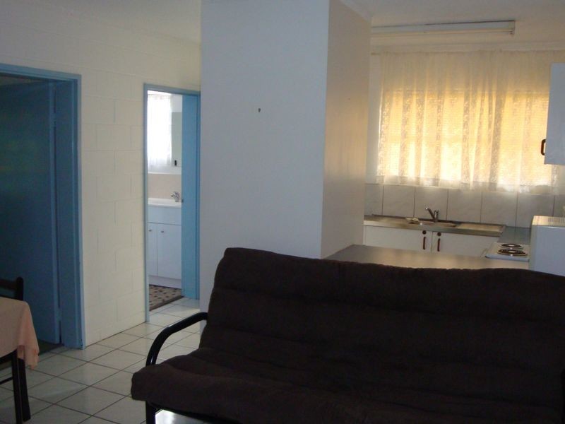 6/215 Mcleod Street, Cairns North QLD 4870