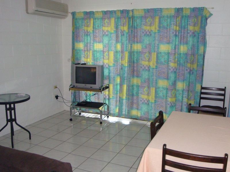 6/215 Mcleod Street, Cairns North QLD 4870