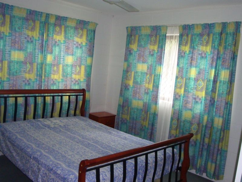 6/215 Mcleod Street, Cairns North QLD 4870