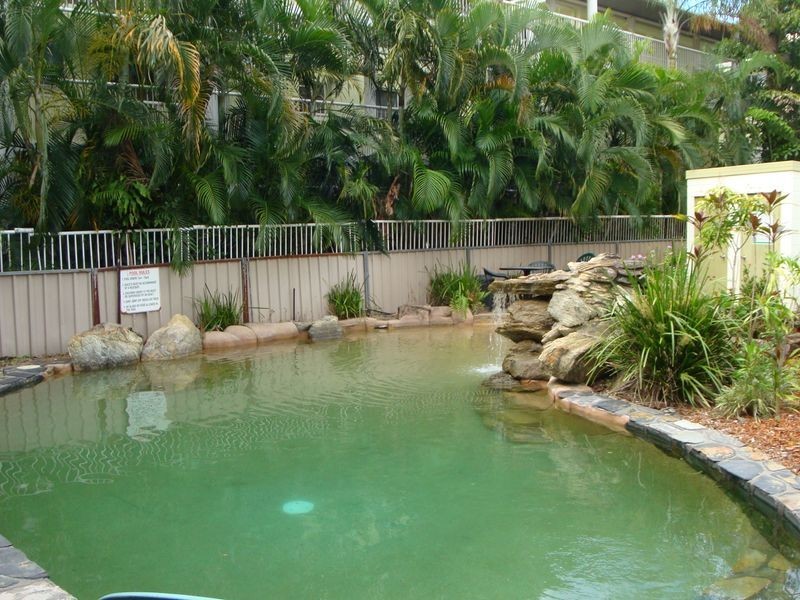 6/215 Mcleod Street, Cairns North QLD 4870