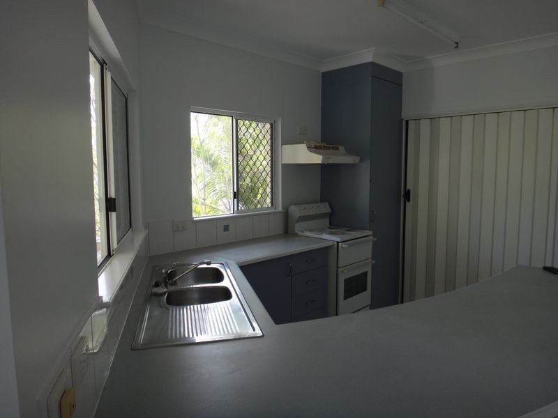 8/12 Grantala Street, Manoora QLD 4870