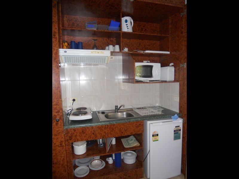 5/4 Chester Court, Mooroobool QLD 4870