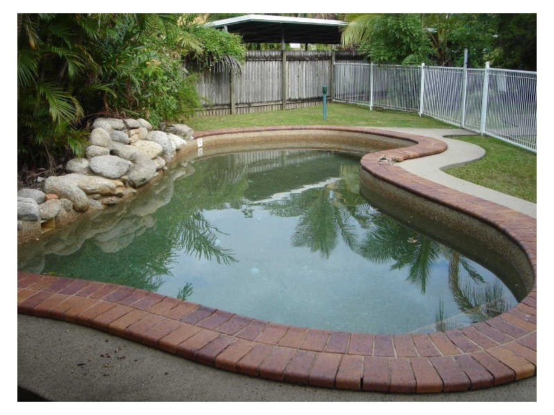 Manunda QLD 4870